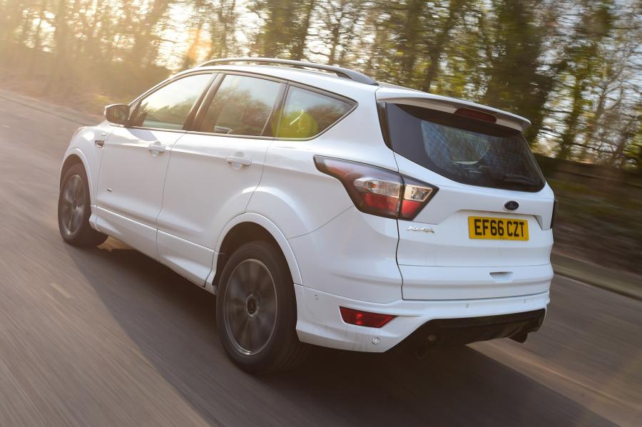  Ford Kuga ST-Line 2017 года  (UK) (фото 2 из 63)